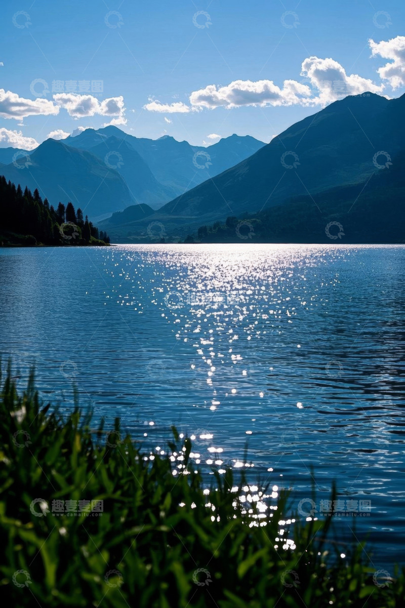 高清大图下载【趣麦麦图】山边湖泊自然风光