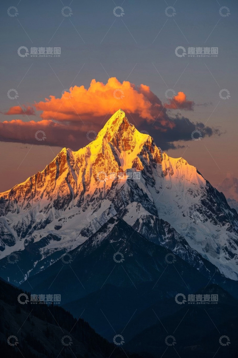 高清大图下载【趣麦麦图】夕阳下的雪山美景