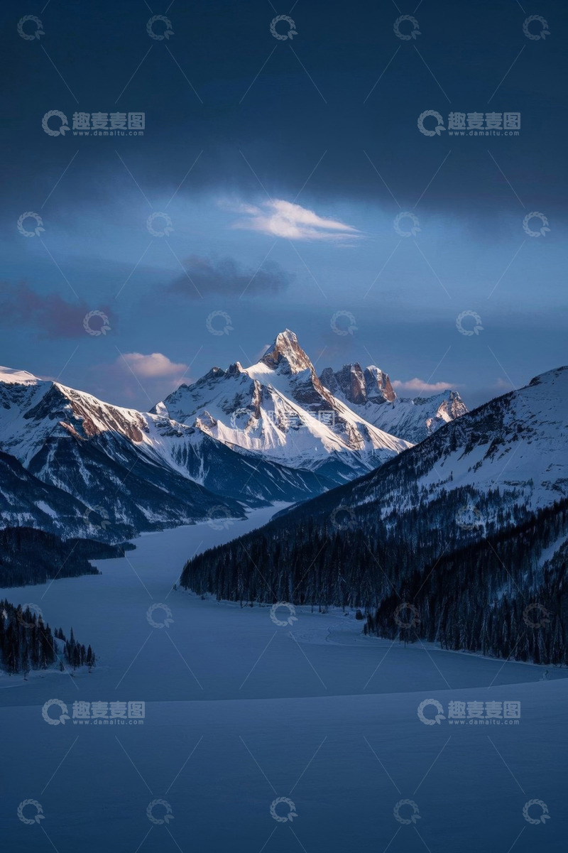 高清大图下载【趣麦麦图】雪山森林自然景观