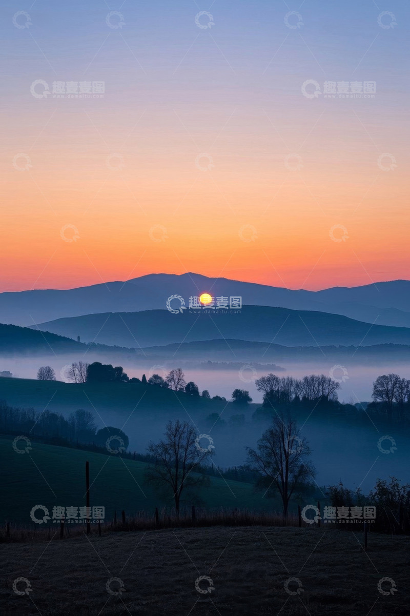 高清大图下载【趣麦麦图】山间日出晨雾景观