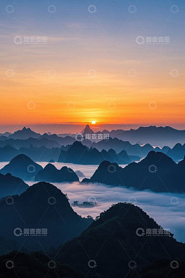山间日出云海景观