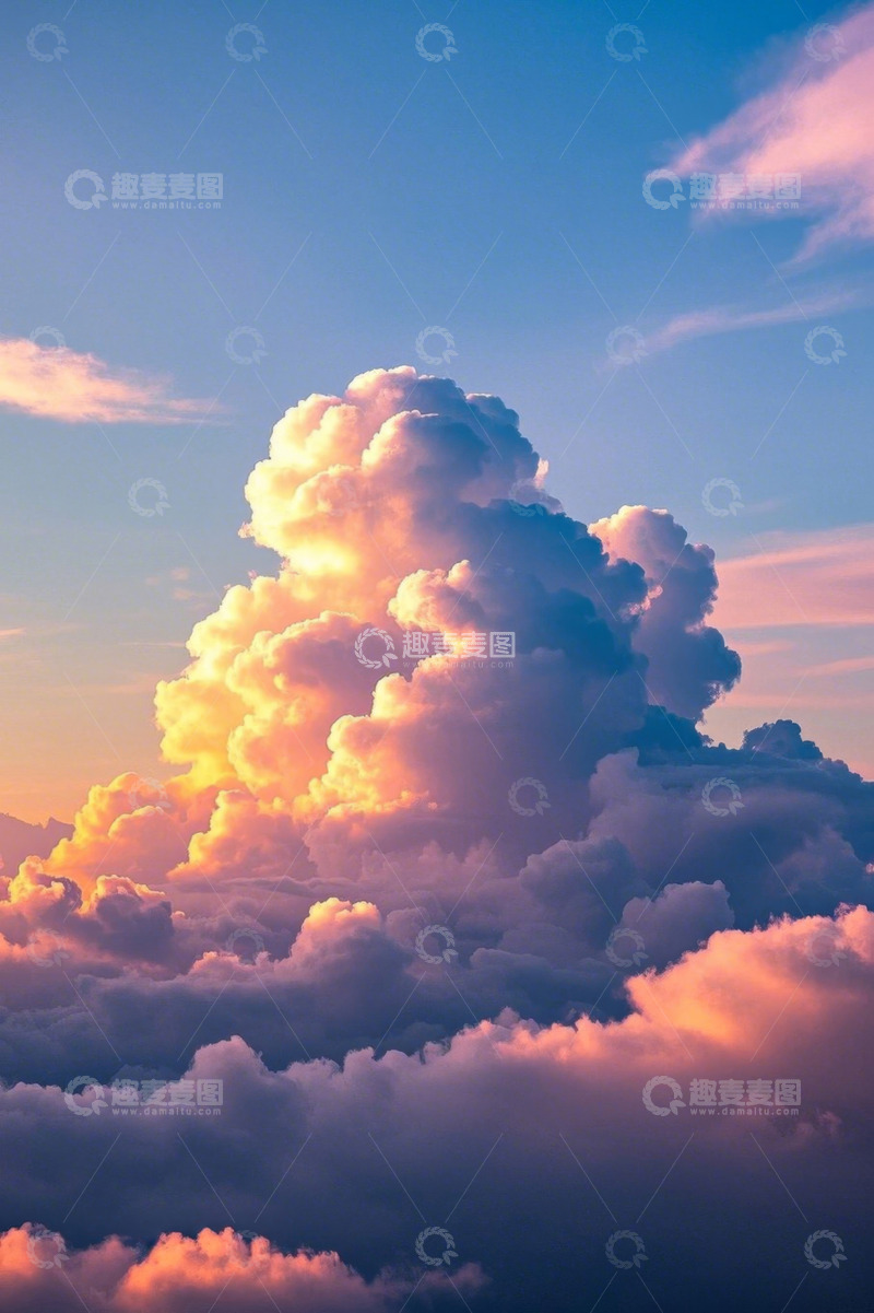 高清大图下载【趣麦麦图】夕阳下壮观的云层景象