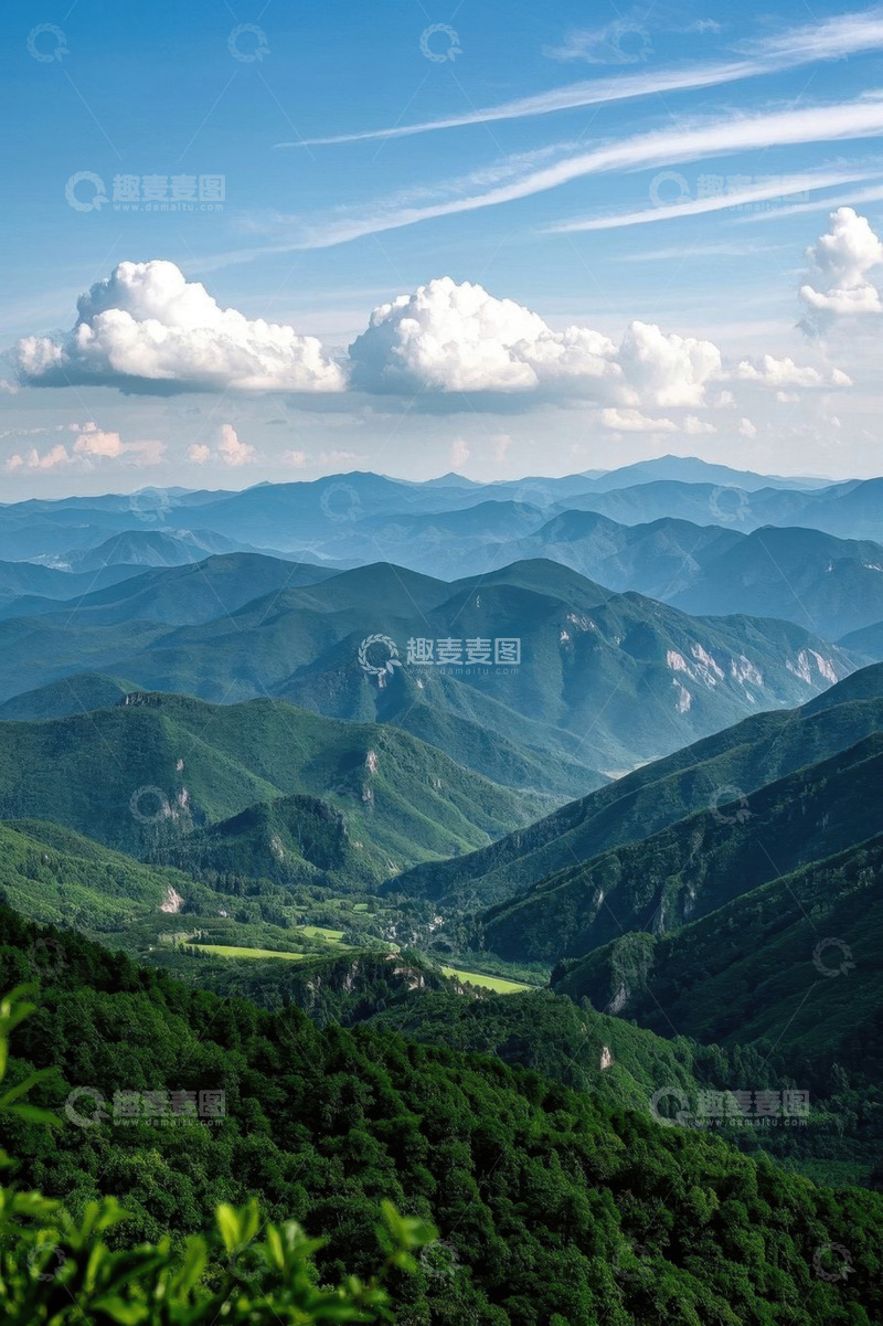 高清大图下载【趣麦麦图】户外连绵青山与森林风光