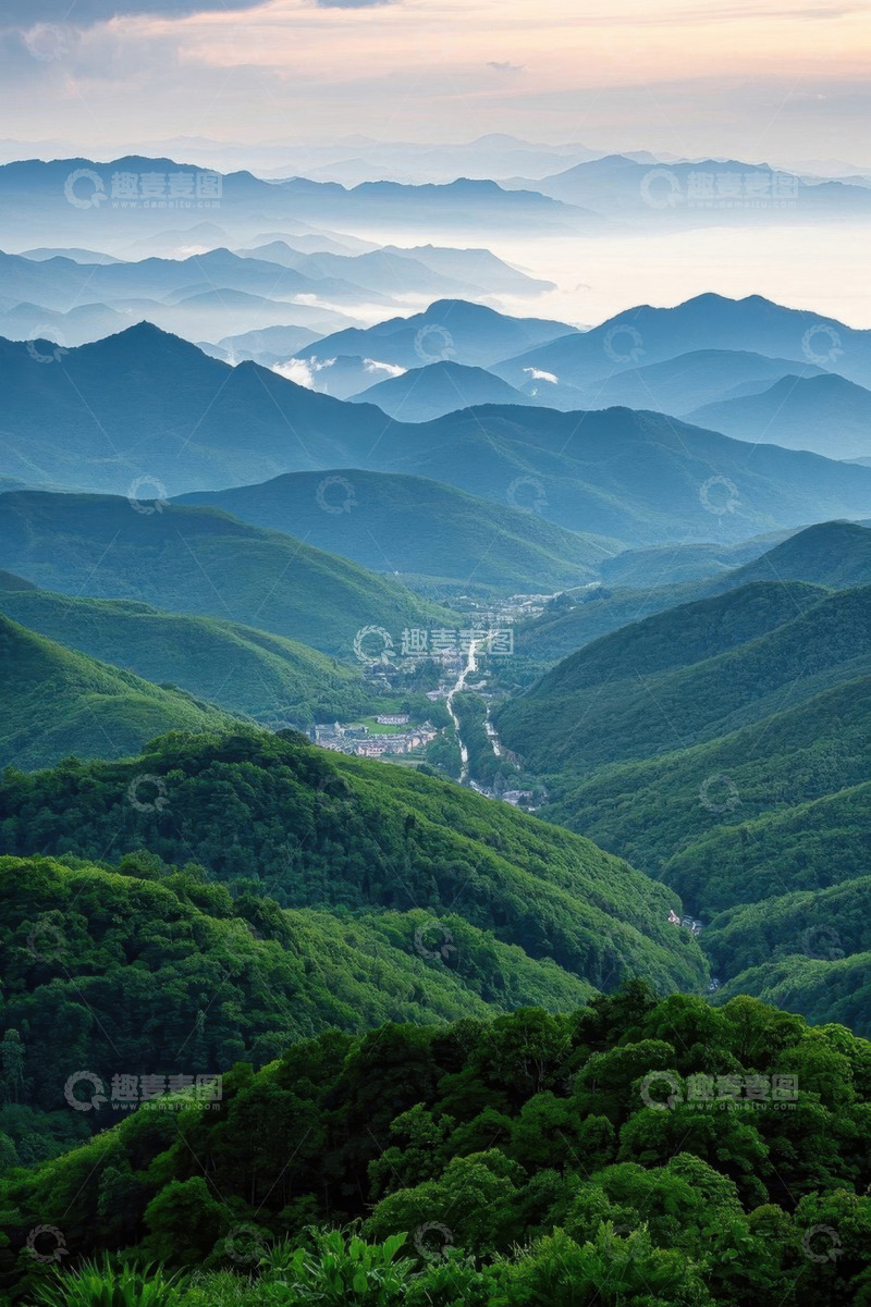 高清大图下载【趣麦麦图】山峦森林自然风光全景