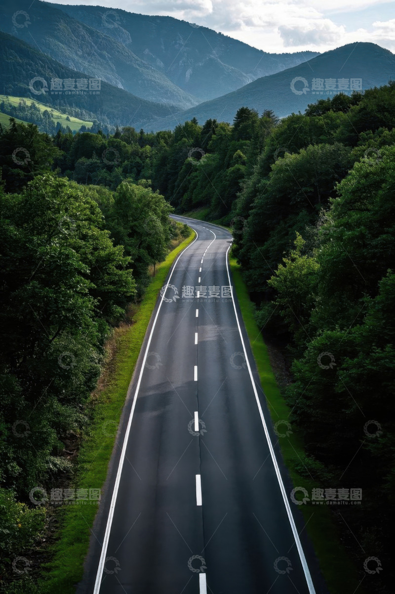 高清大图下载【趣麦麦图】山间蜿蜒公路自然风光