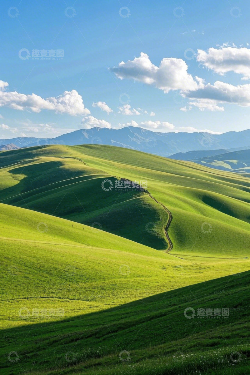 高清大图下载【趣麦麦图】蓝天白云下的绿色草原风光