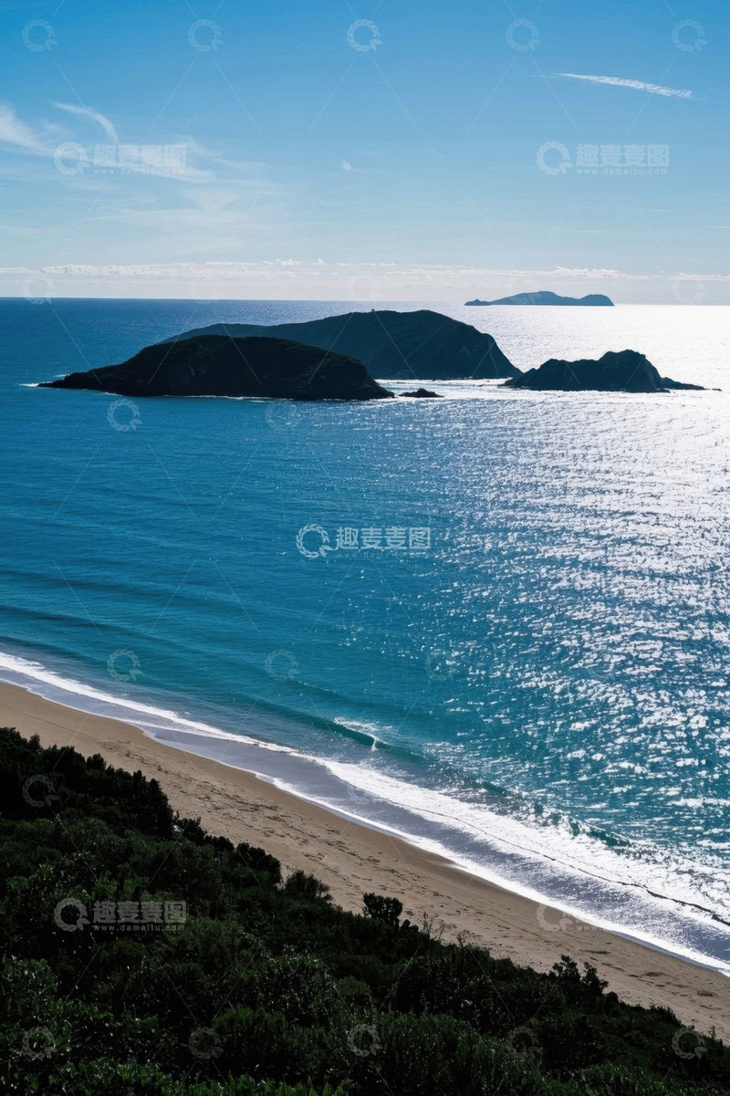 高清大图下载【趣麦麦图】海滩海洋与远处岛屿风景