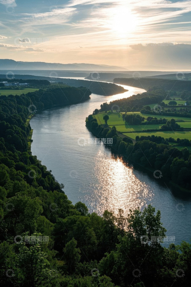 高清大图下载【趣麦麦图】河畔森林自然风光全景