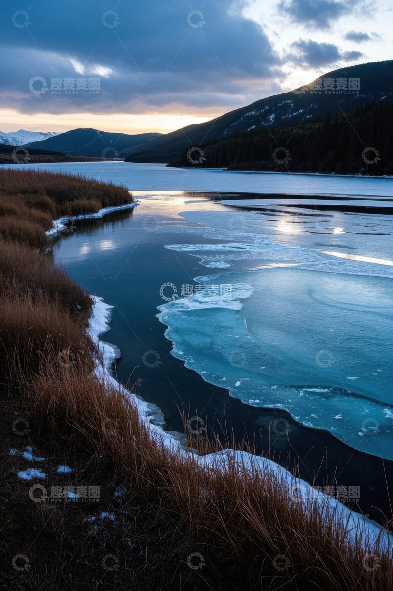 高清大图下载【趣麦麦图】湖畔黄昏冰冻湖面自然风光