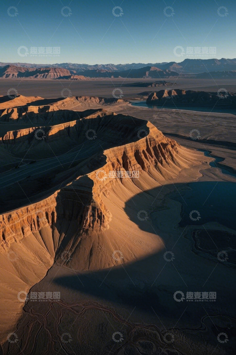 高清大图下载【趣麦麦图】沙漠岩石地貌航拍全景