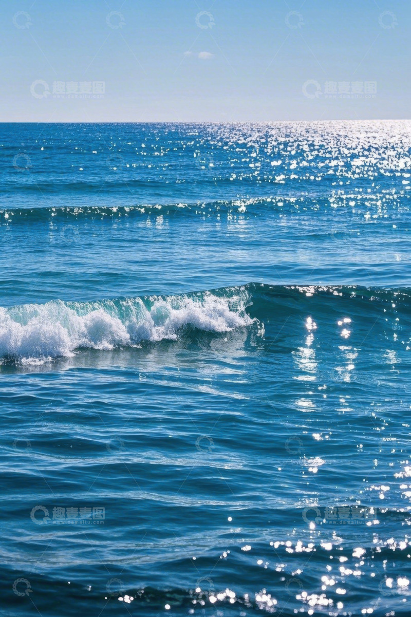 高清大图下载【趣麦麦图】蓝色海洋翻涌波浪景象