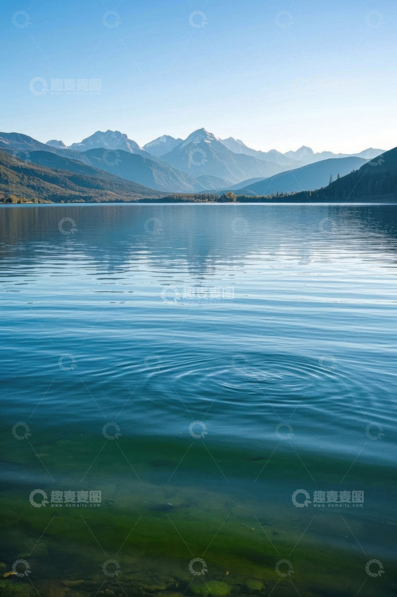 高清大图下载【趣麦麦图】湖畔远山自然风光