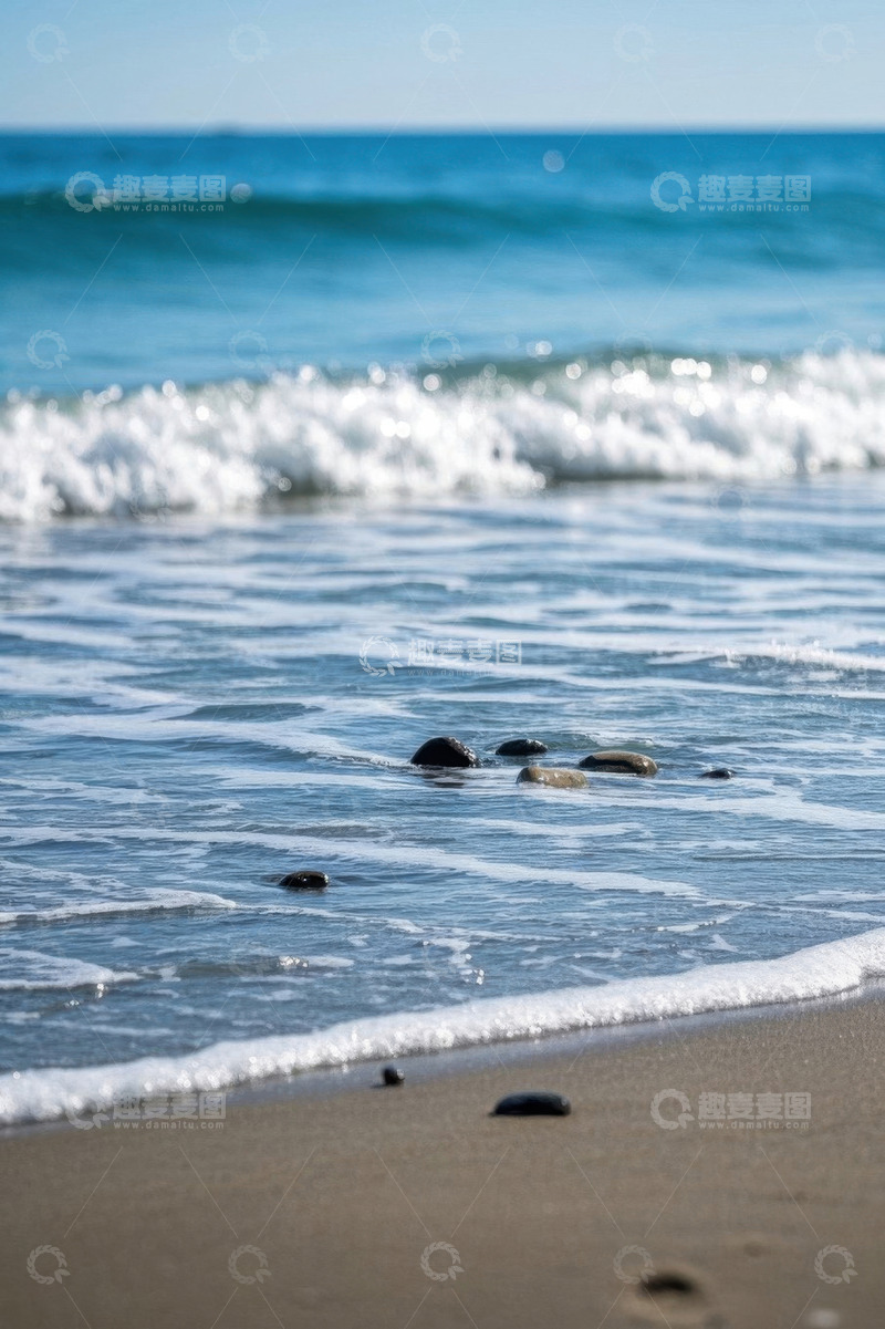 高清大图下载【趣麦麦图】海滩海浪拍打沙滩景象