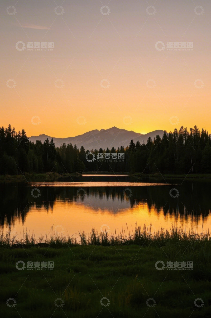 高清大图下载【趣麦麦图】湖畔山林日落自然风光