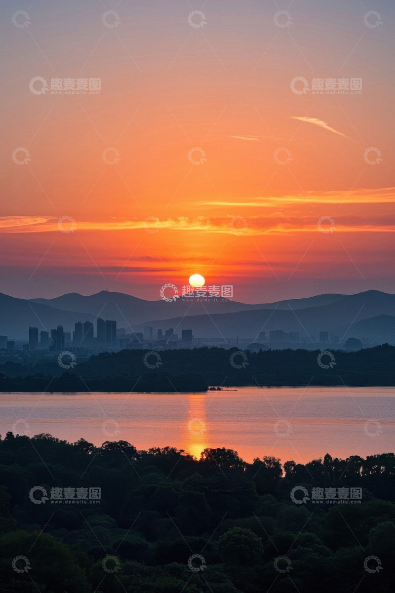 高清大图下载【趣麦麦图】湖畔日落城市与远山景观