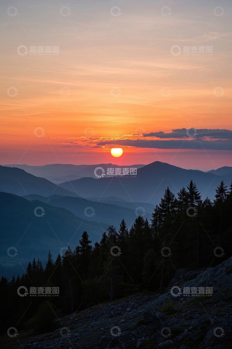 高清大图下载【趣麦麦图】山间日落景色