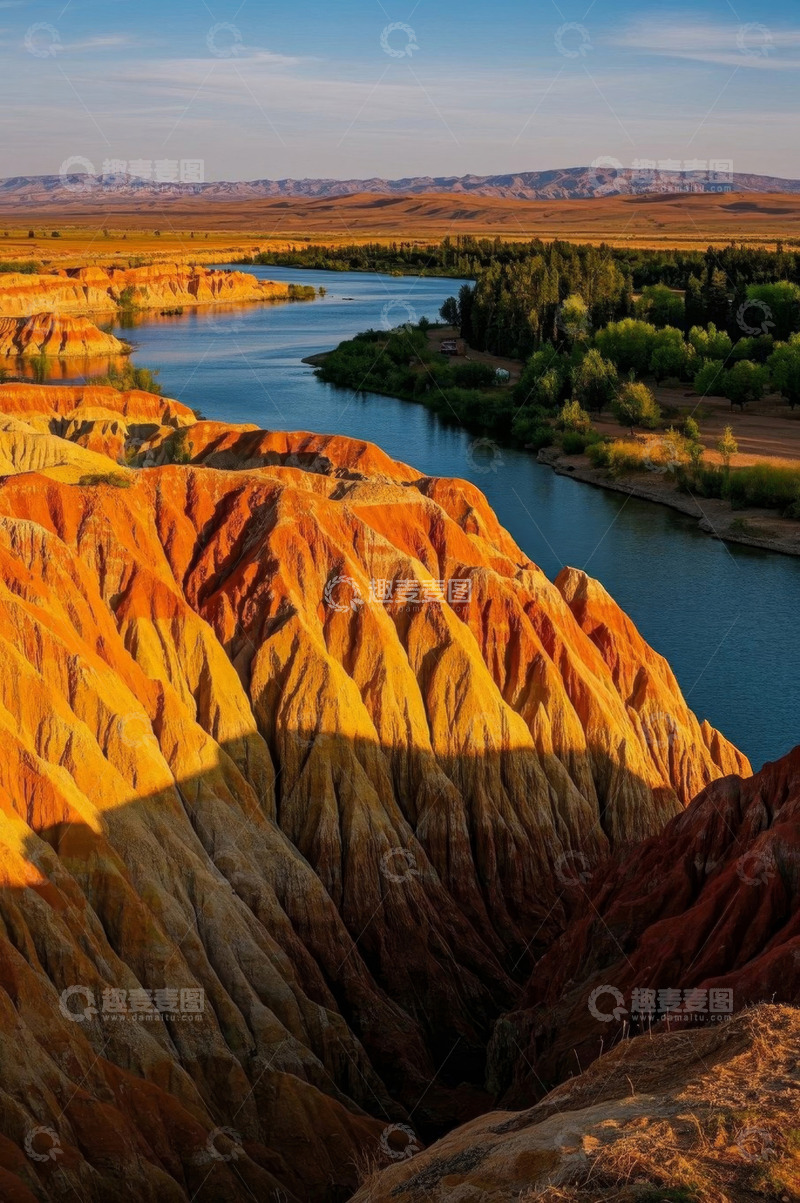 高清大图下载【趣麦麦图】河流旁的丹霞地貌风景