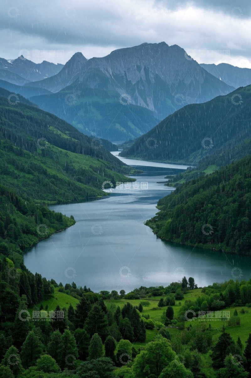 高清大图下载【趣麦麦图】山间湖泊自然风光