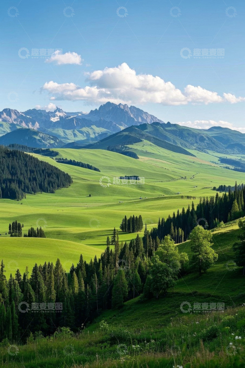 高清大图下载【趣麦麦图】青山绿水间的广袤草原风光