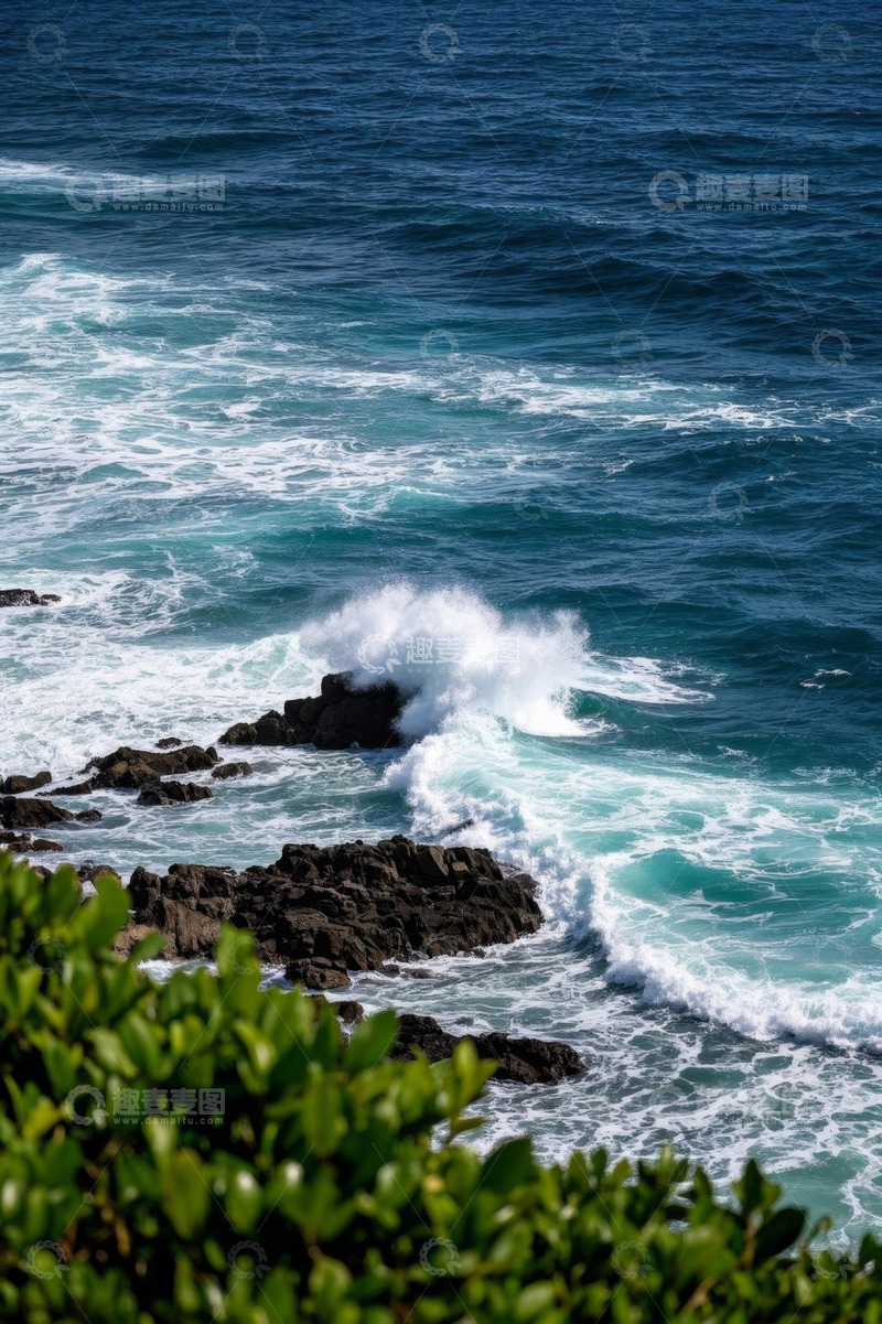 高清大图下载【趣麦麦图】海浪拍打海岸岩石景象
