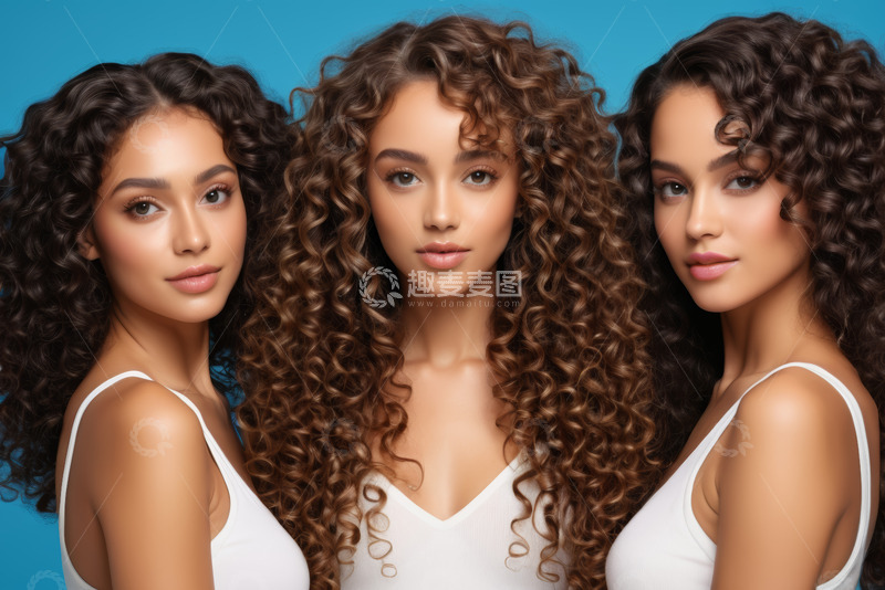 高清大图下载【趣麦麦图】三位卷发女孩特写