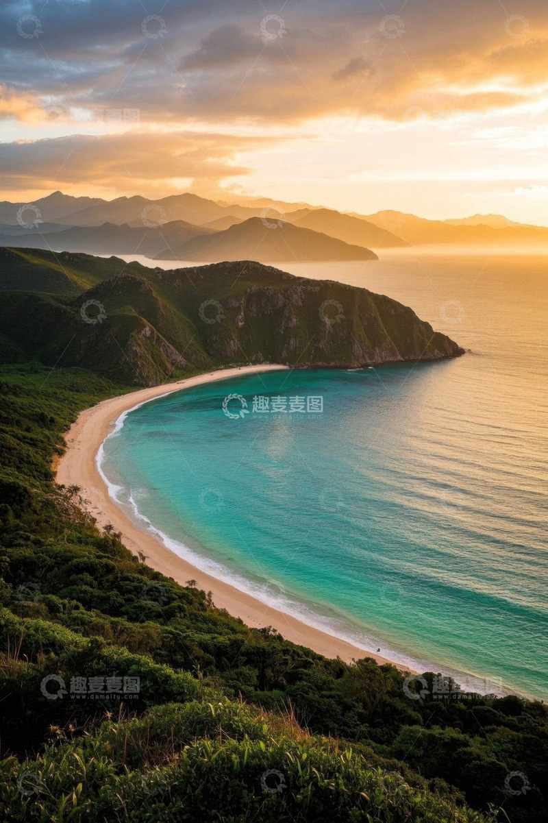 高清大图下载【趣麦麦图】黄昏时分海岸线与山峦景观