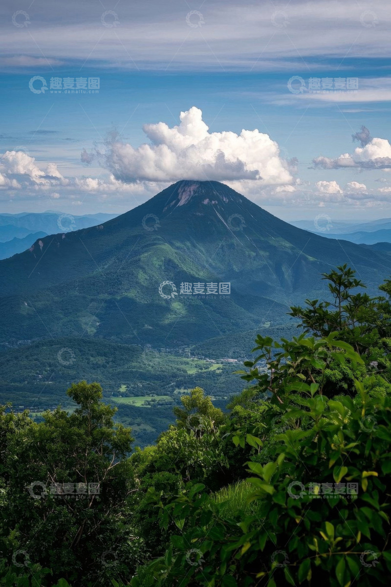 高清大图下载【趣麦麦图】青山顶白云缭绕自然景观