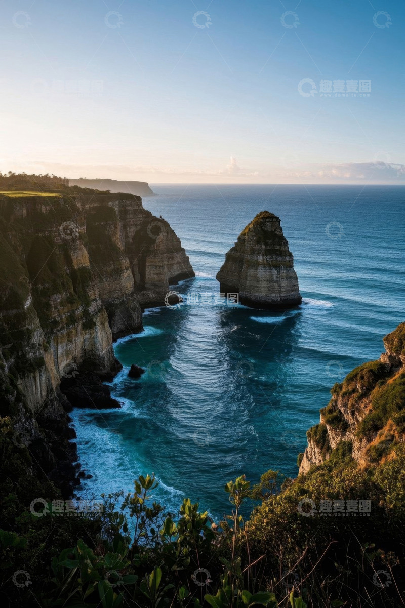 高清大图下载【趣麦麦图】海岸边悬崖与海洋景观