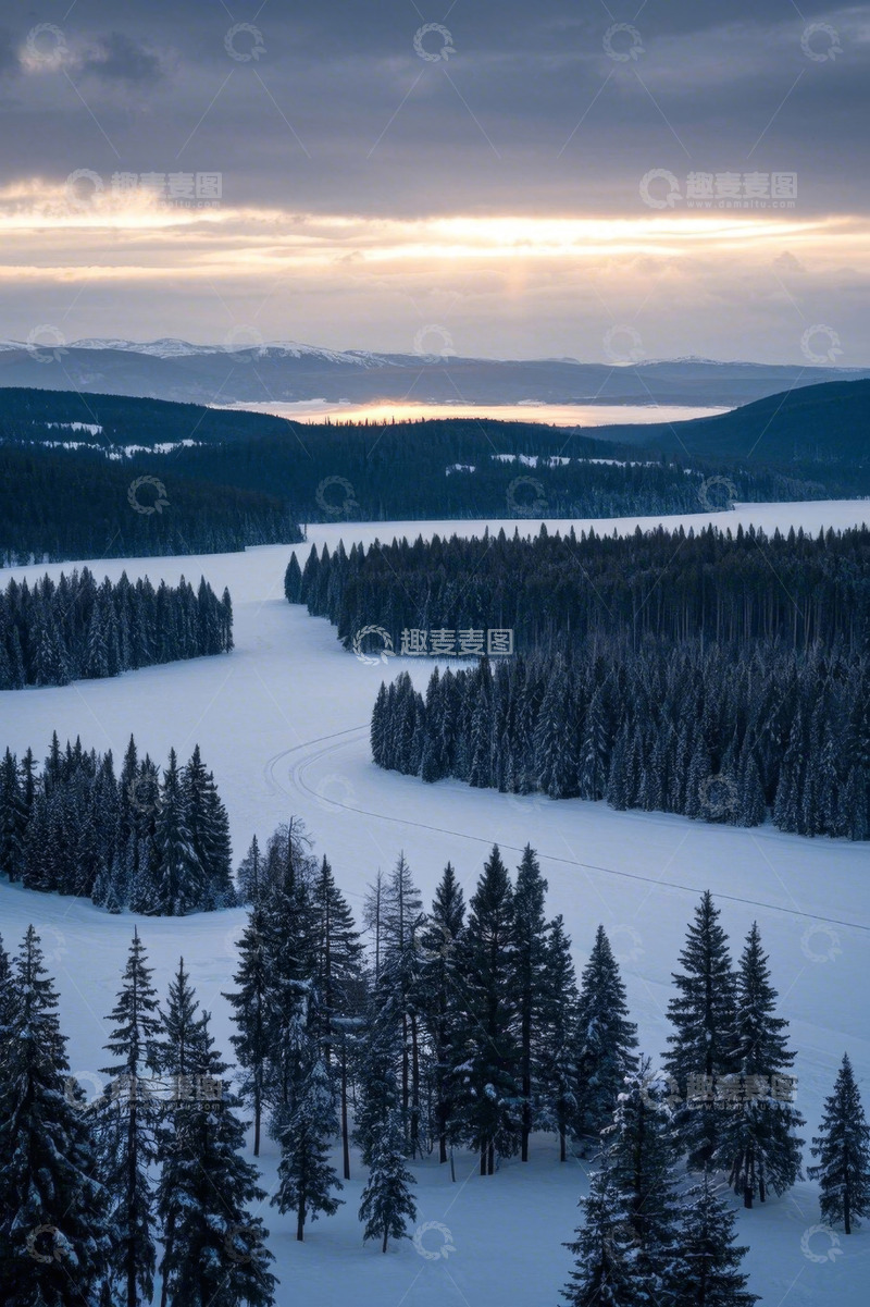 高清大图下载【趣麦麦图】雪后森林全景自然风光