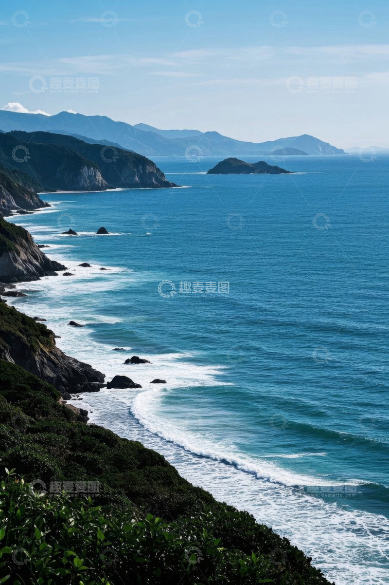 高清大图下载【趣麦麦图】海岸边山海相依的自然景观