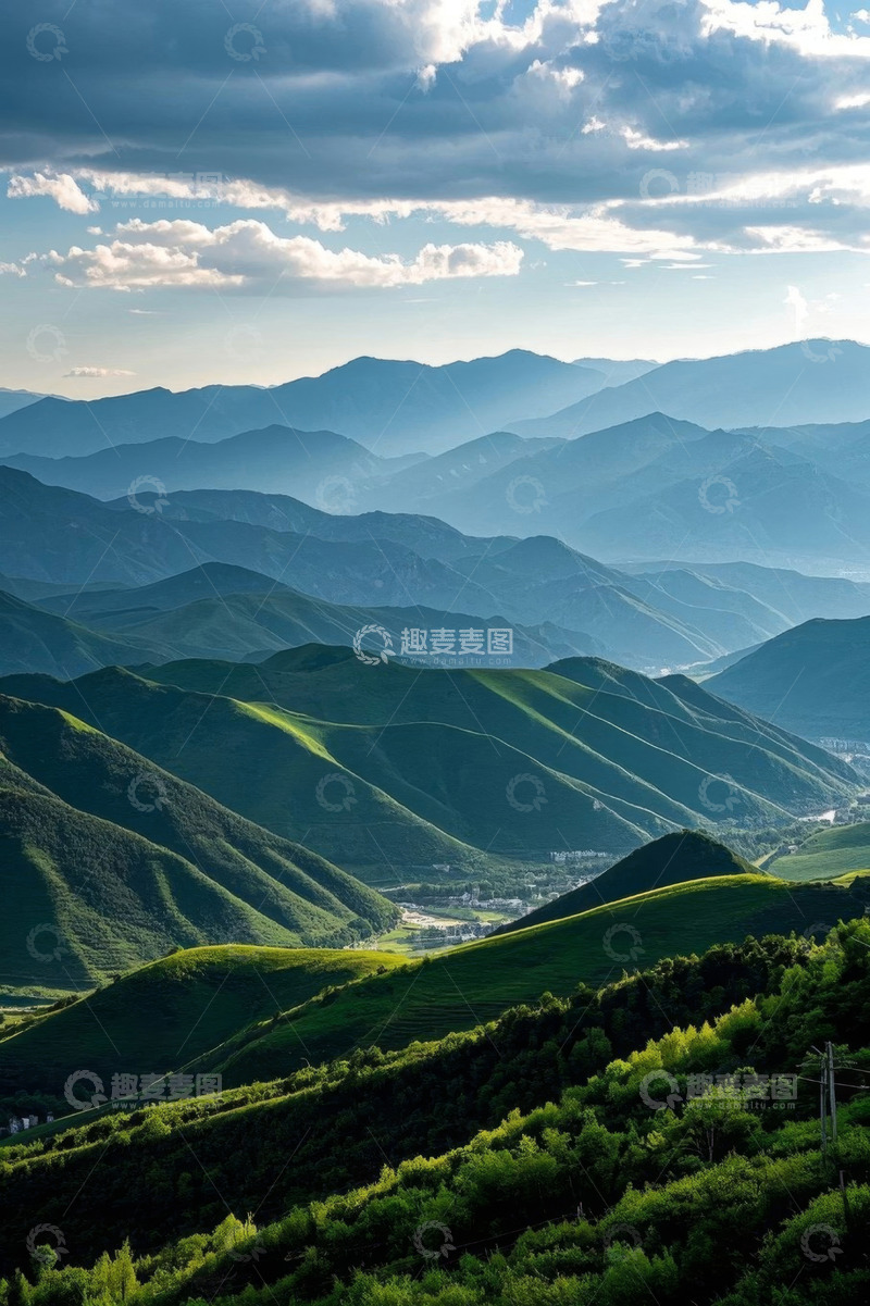 高清大图下载【趣麦麦图】连绵青山与蓝天白云自然景观