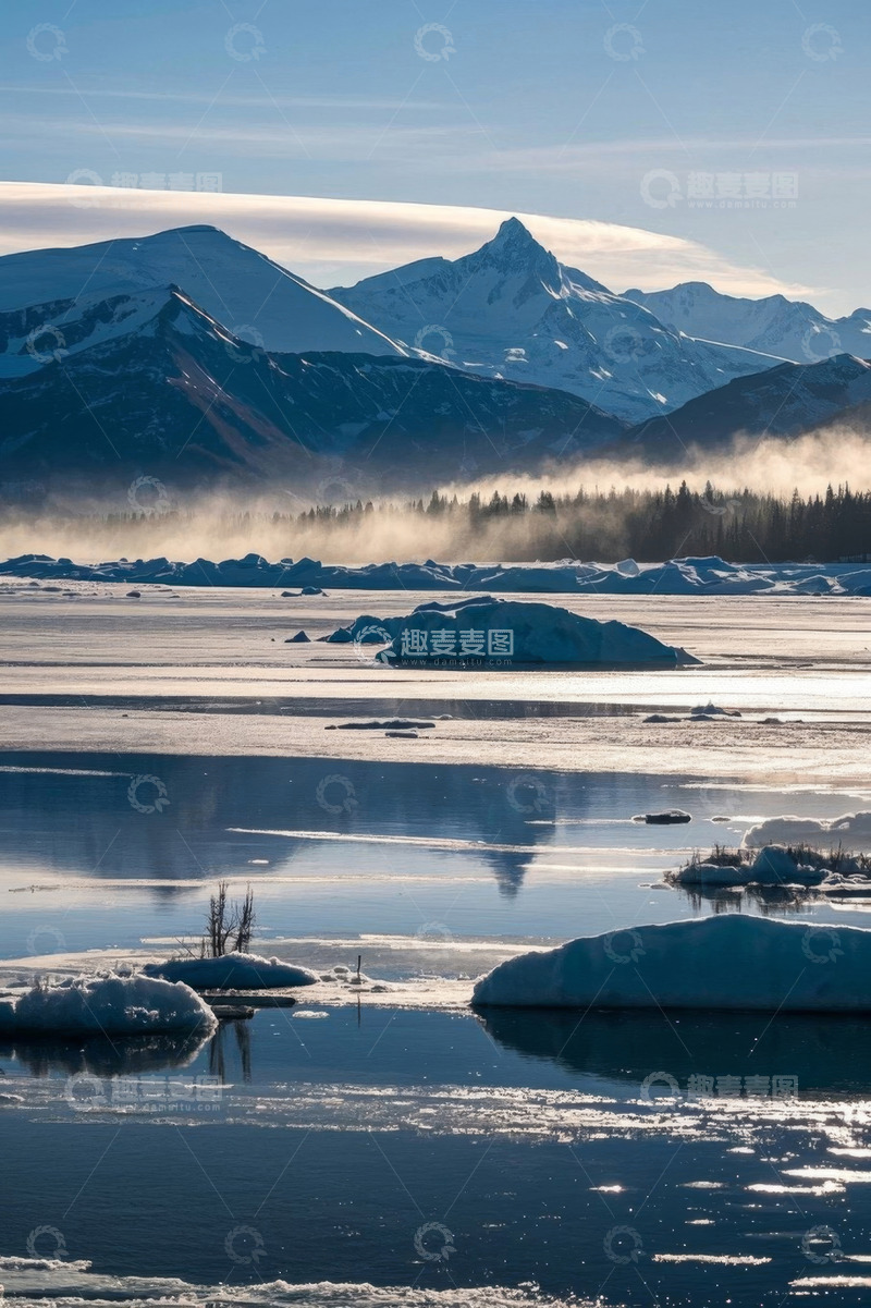 高清大图下载【趣麦麦图】雪山下冰封湖面自然风光