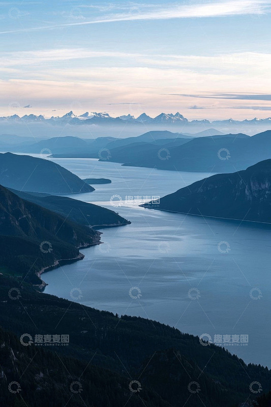 山水湖泊自然风光全景