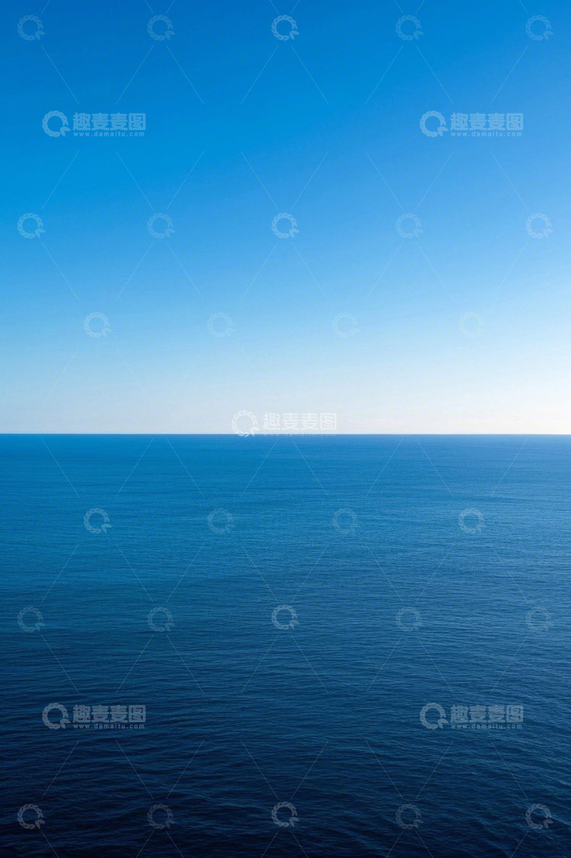 高清大图下载【趣麦麦图】蓝色大海与晴朗天空