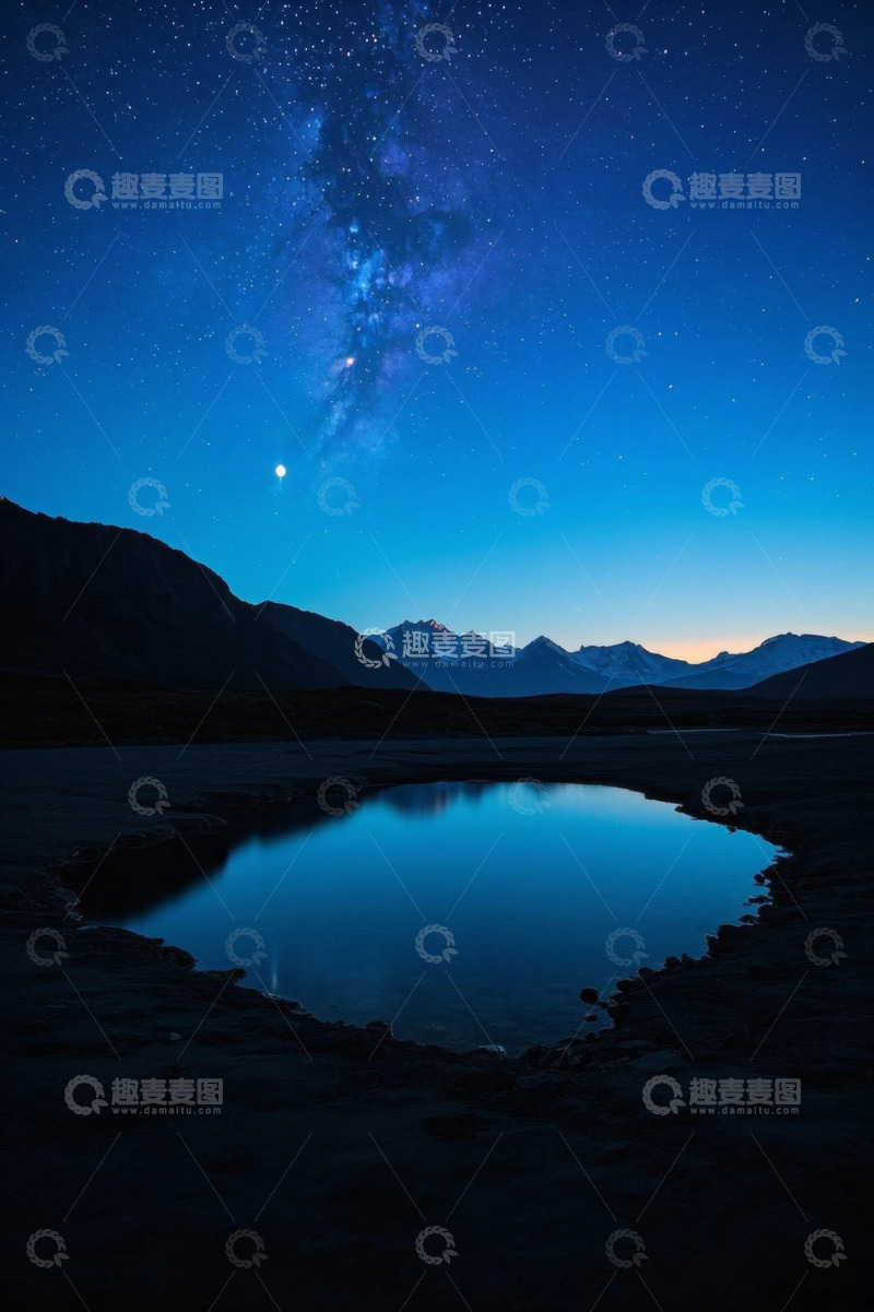 高清大图下载【趣麦麦图】山间星空与湖泊夜景