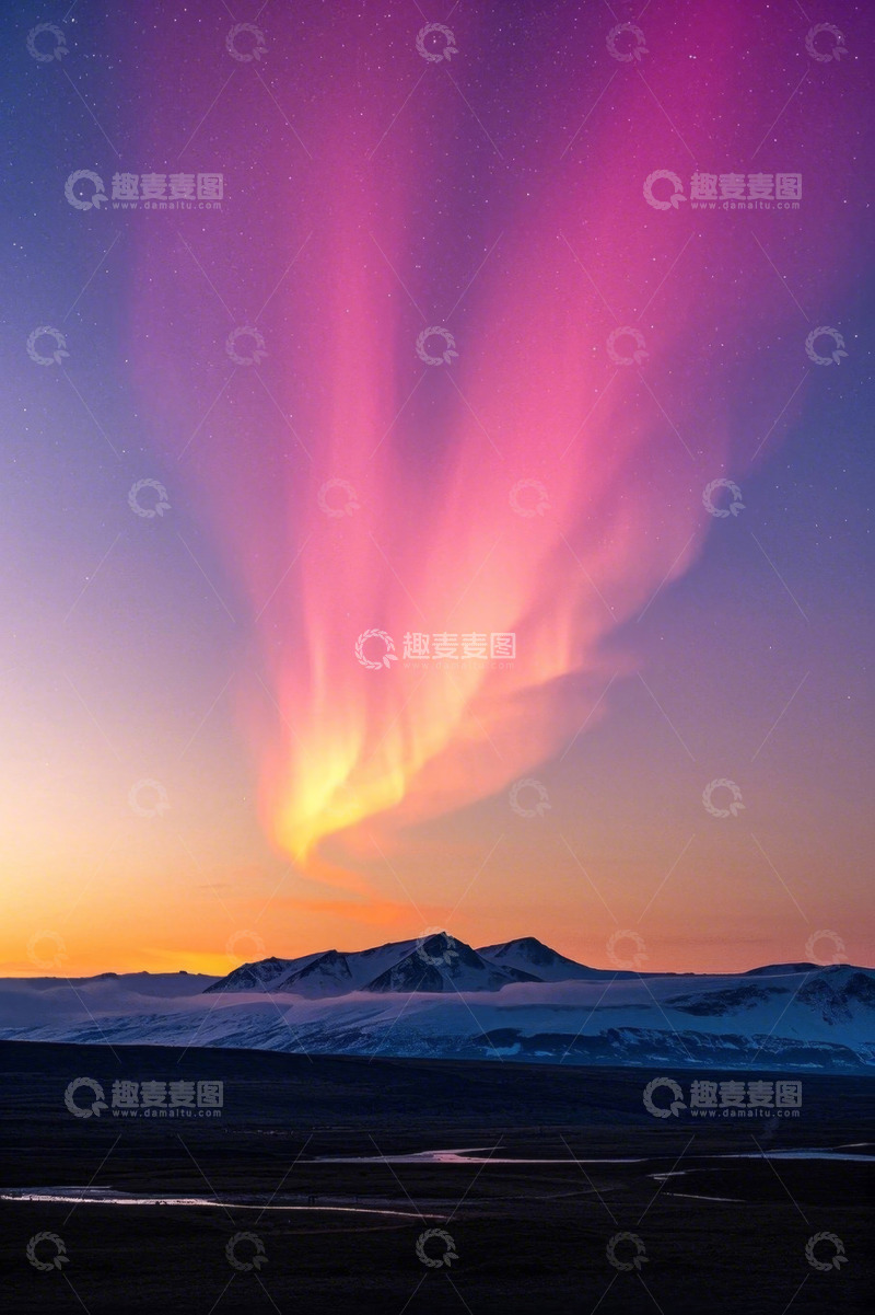 高清大图下载【趣麦麦图】极光下的雪山自然风光
