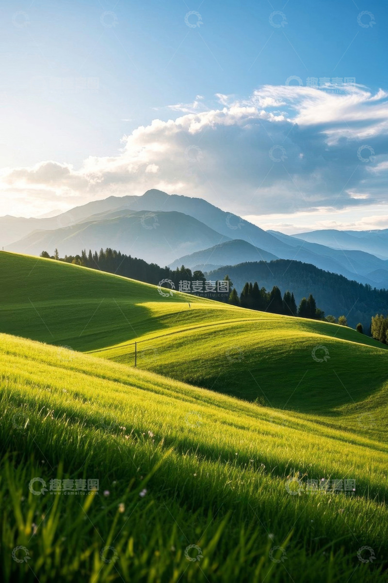 高清大图下载【趣麦麦图】户外绿色山丘与远山风景