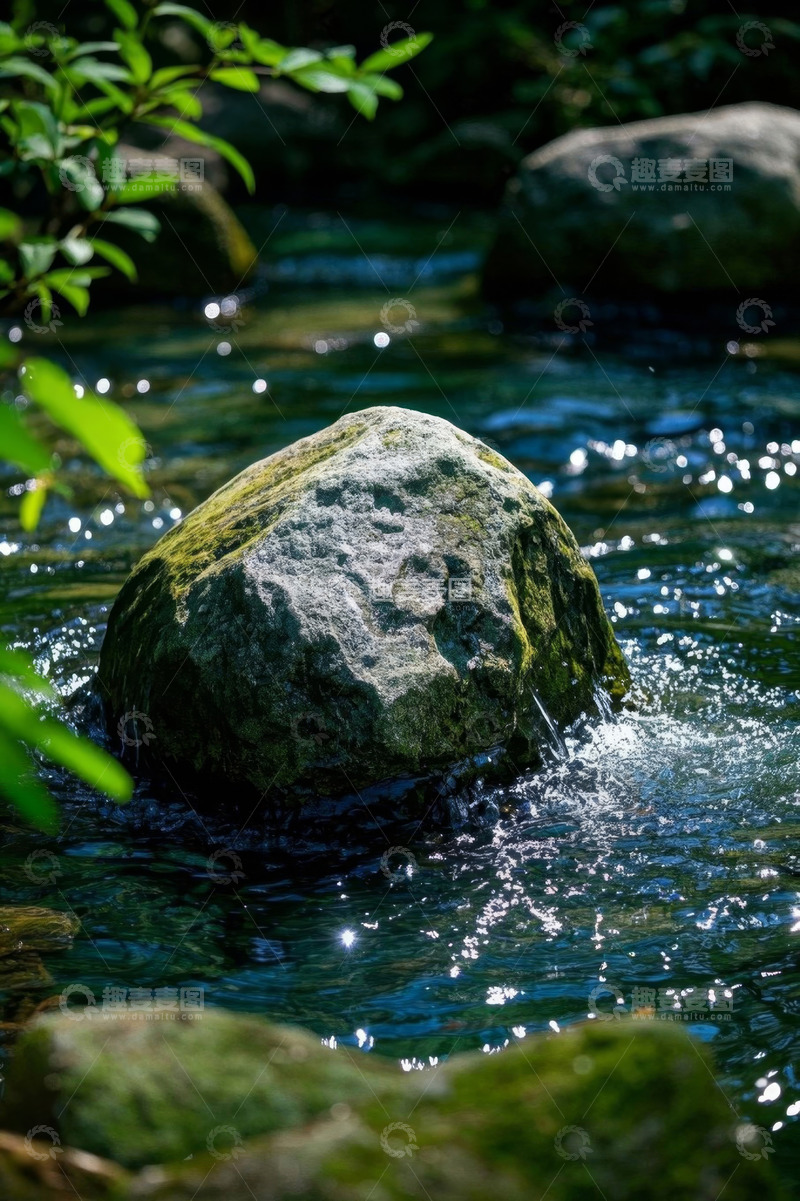 高清大图下载【趣麦麦图】溪流中的岩石与流水景观