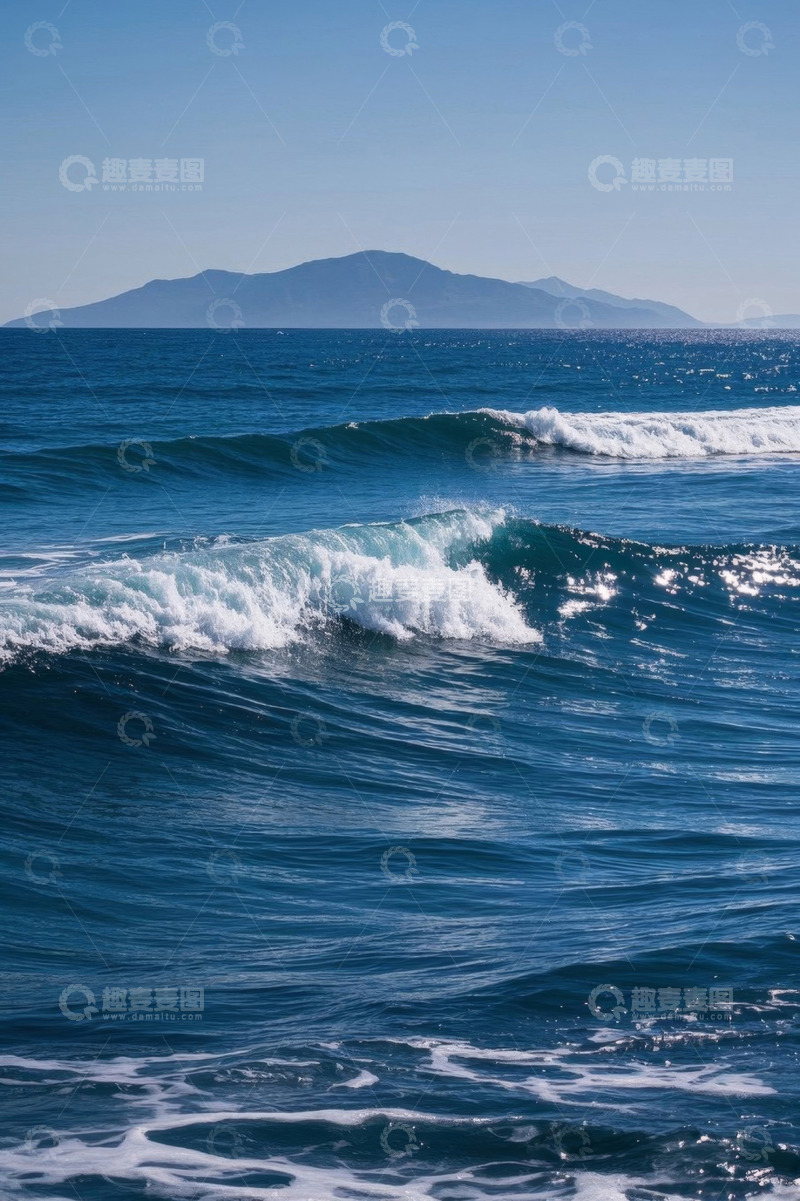 高清大图下载【趣麦麦图】蓝色海洋海浪与远山景观