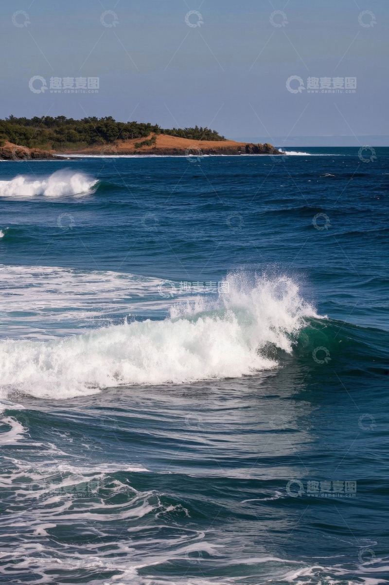 高清大图下载【趣麦麦图】蓝色海洋海浪与远处岛屿景观