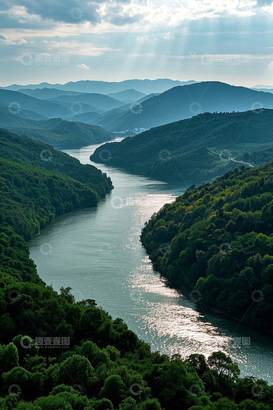 山谷河流自然风光全景