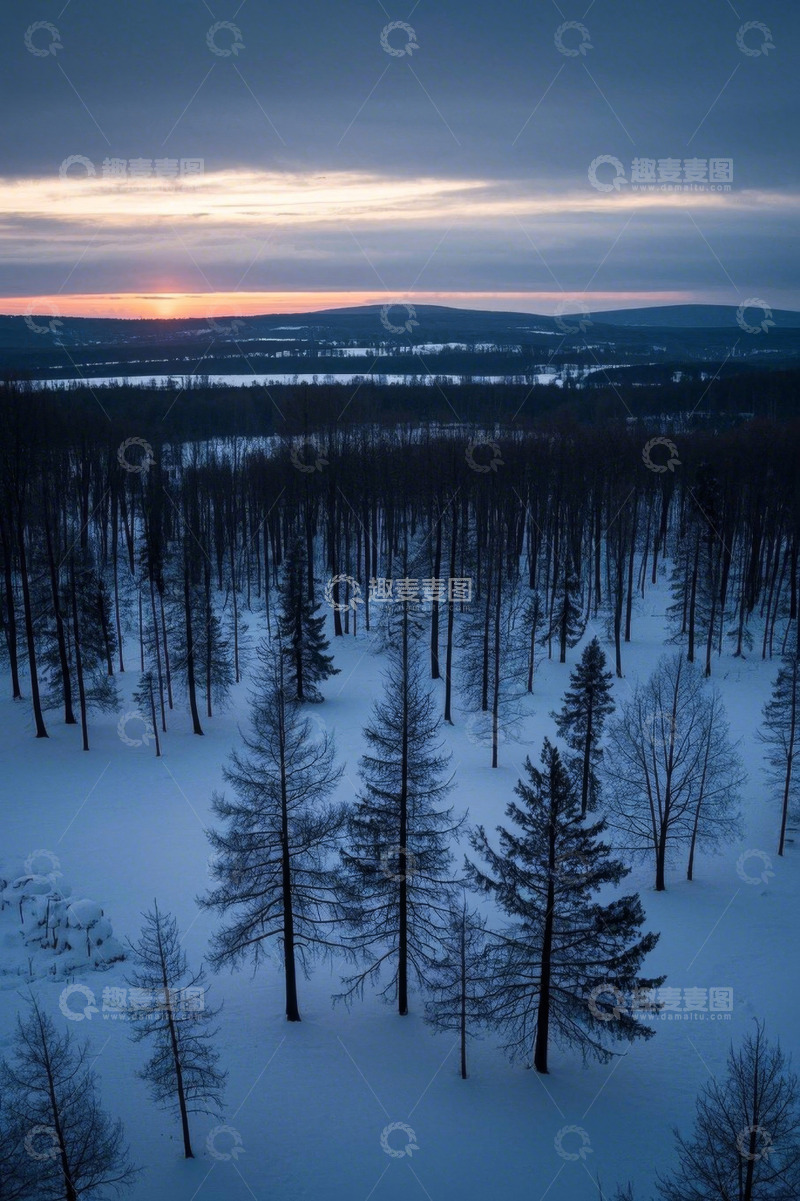 高清大图下载【趣麦麦图】雪后森林日出鸟瞰全景