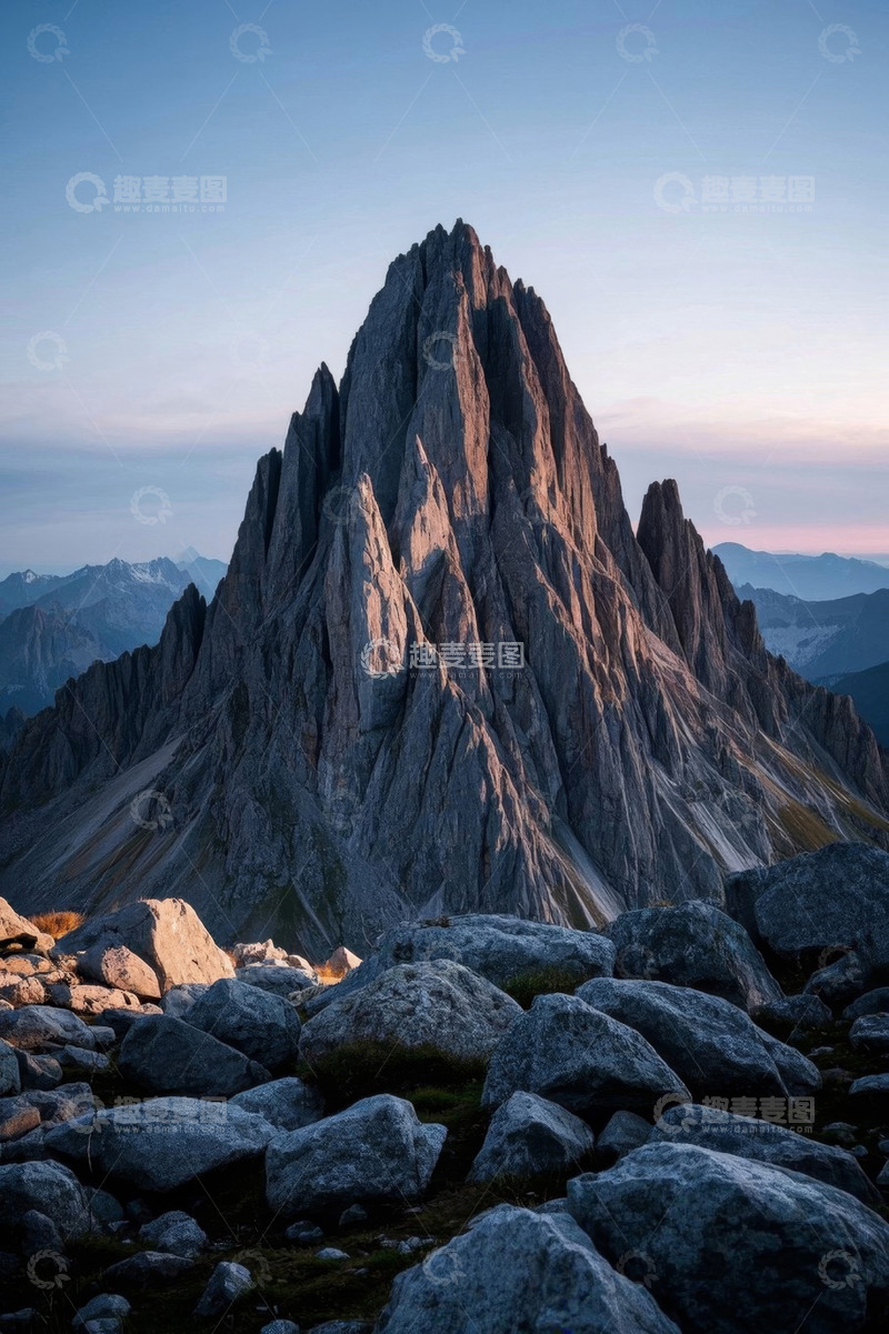 高清大图下载【趣麦麦图】壮丽山峰与岩石景观