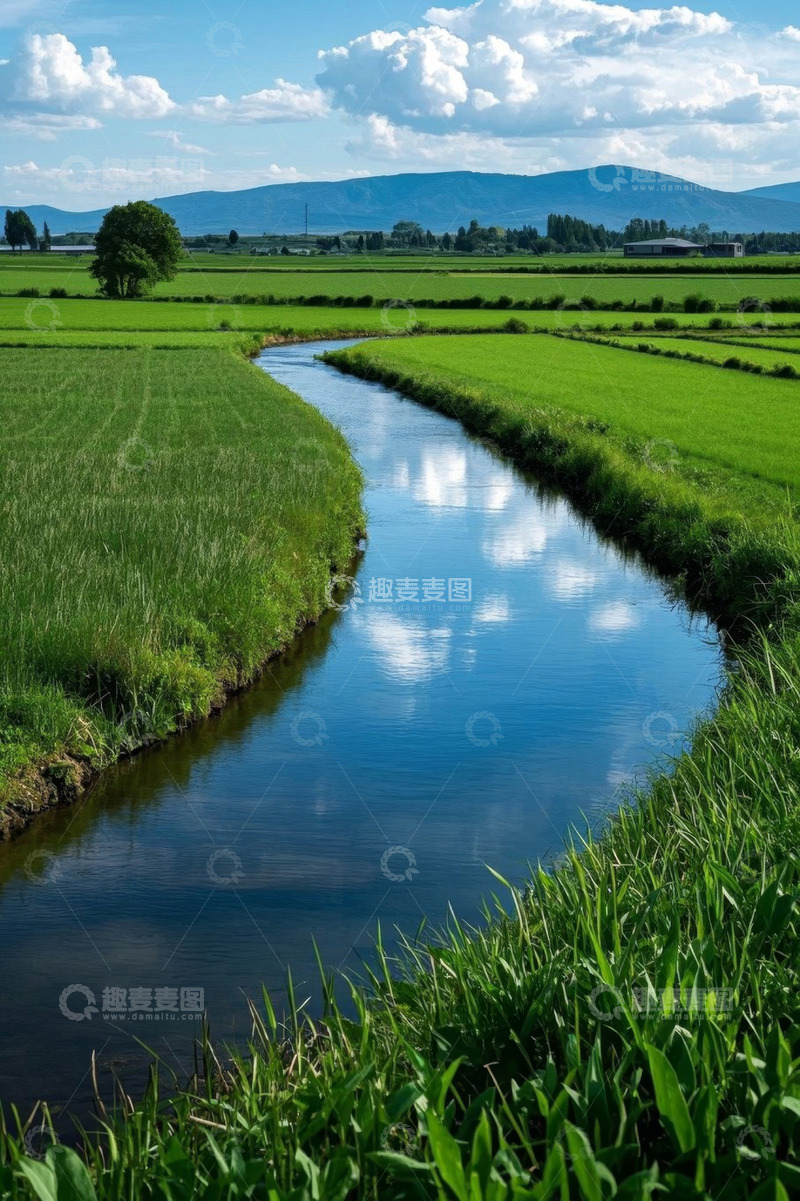 高清大图下载【趣麦麦图】田野间蜿蜒小河自然风光