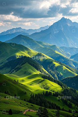 绿色山峦自然风光全景