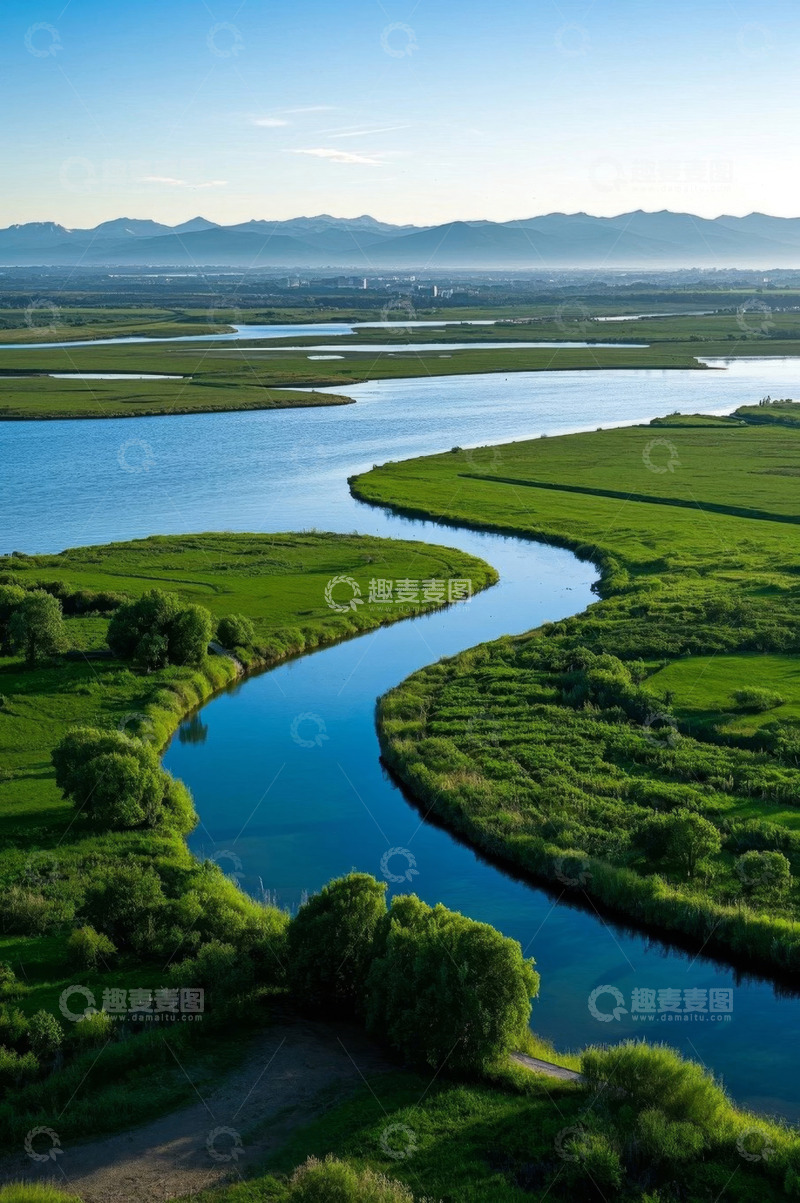高清大图下载【趣麦麦图】河流蜿蜒的绿色自然风光