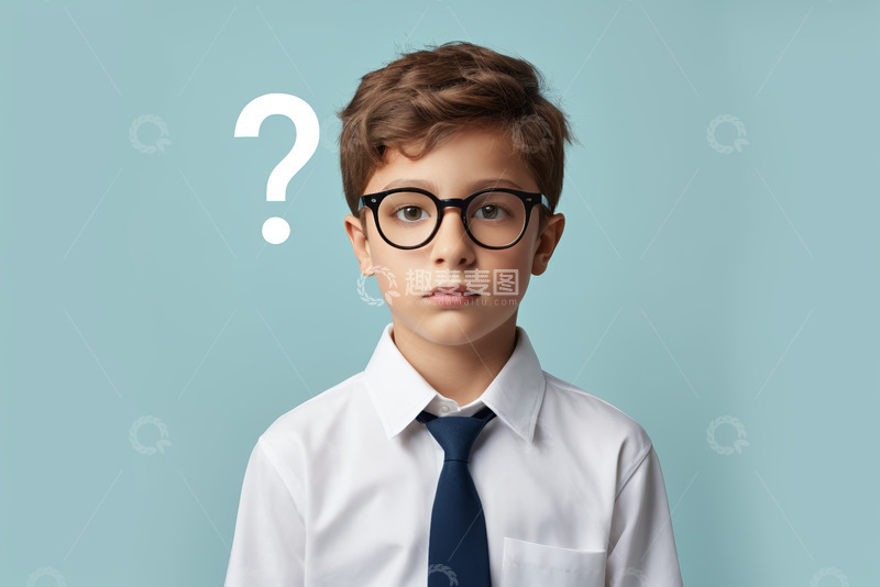 高清大图下载【趣麦麦图】戴眼镜穿校服男孩头像