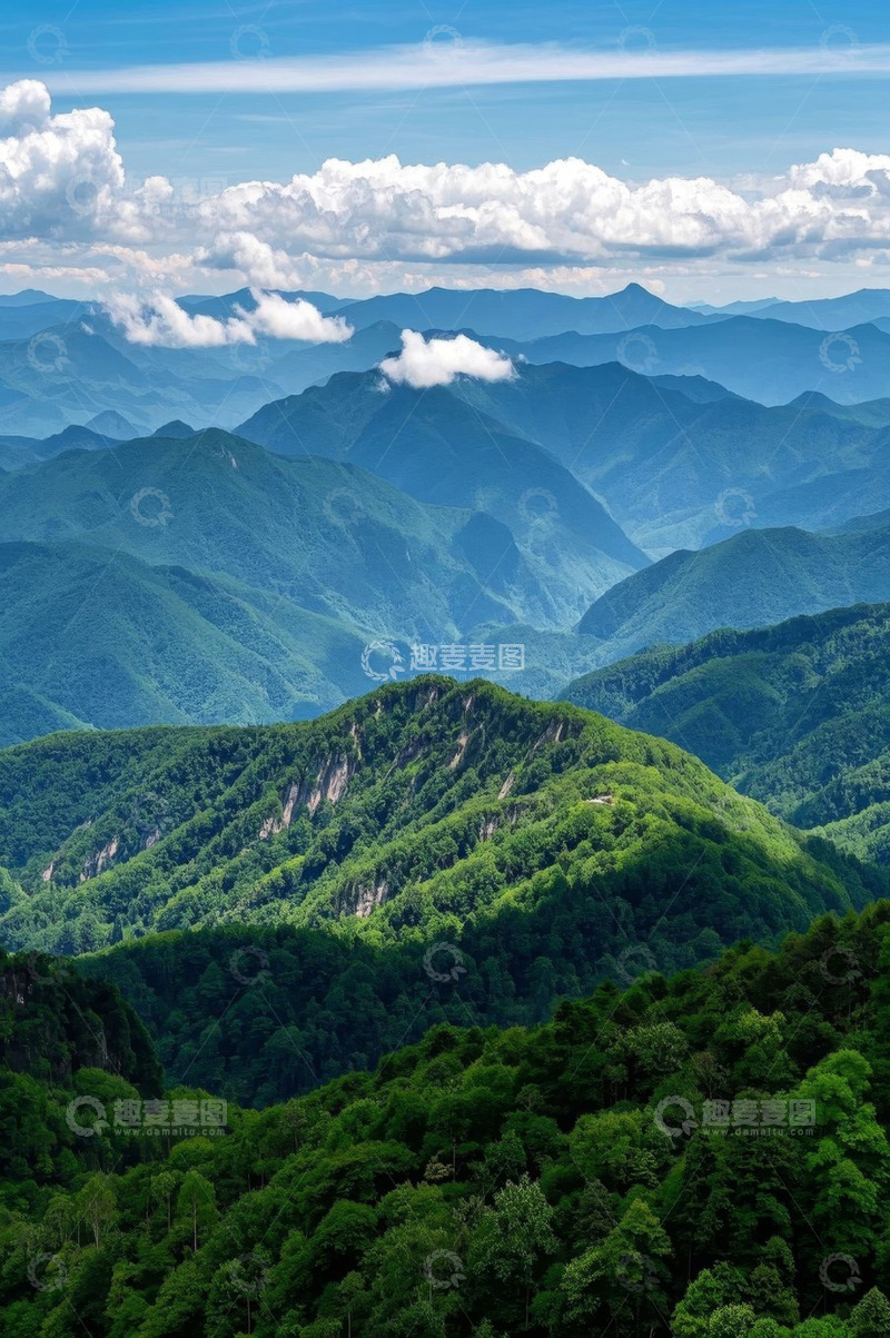 高清大图下载【趣麦麦图】青山森林与蓝天白云风景