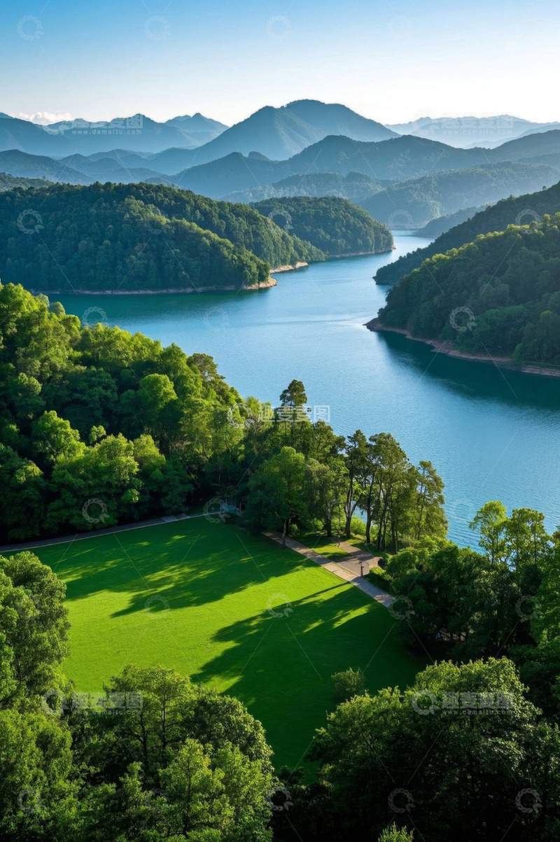 高清大图下载【趣麦麦图】青山绿水间的自然风光全景