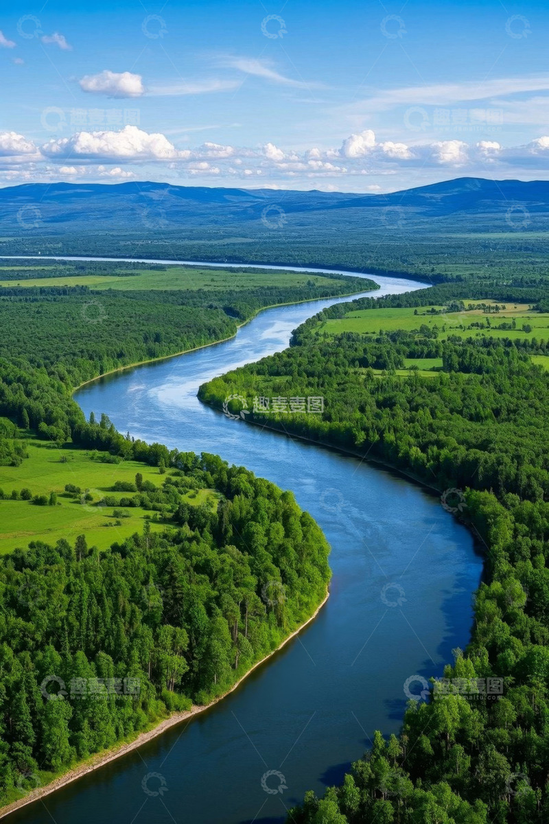 高清大图下载【趣麦麦图】航拍蜿蜒河流与森林景观